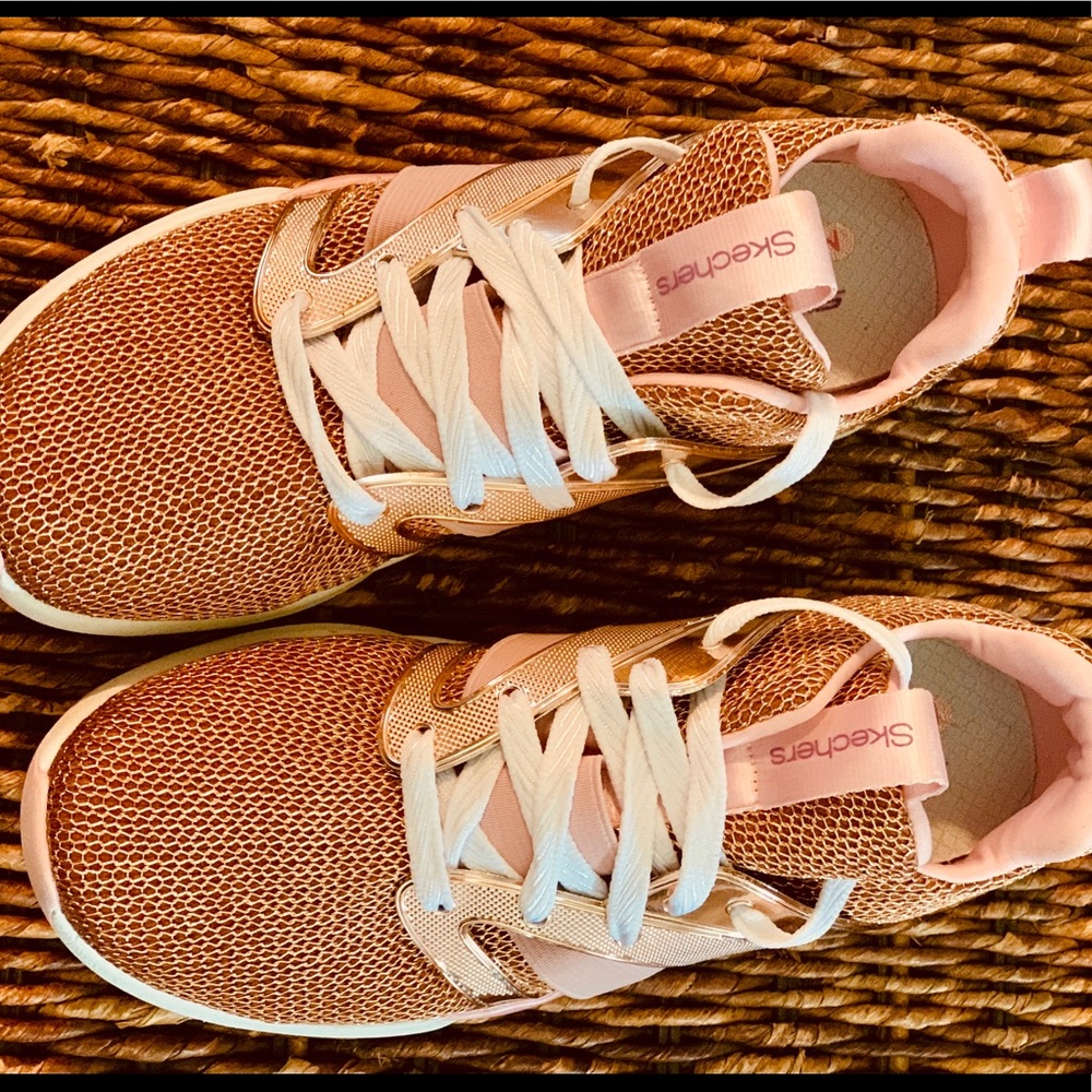 New-Skechers Sneakers